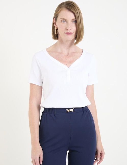 Playera manga corta cuello v para mujer 1