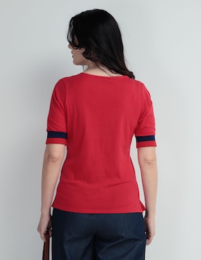 Playera manga corta Weekend cuello v para mujer