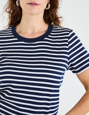 Playera manga corta Weekend cuello redondo para mujer