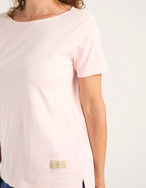 Playera manga corta Weekend cuello ojal para mujer