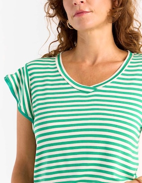 Playera manga corta Weekend cuello V para mujer