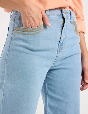 Jeans slim a la cintura Weekend para mujer