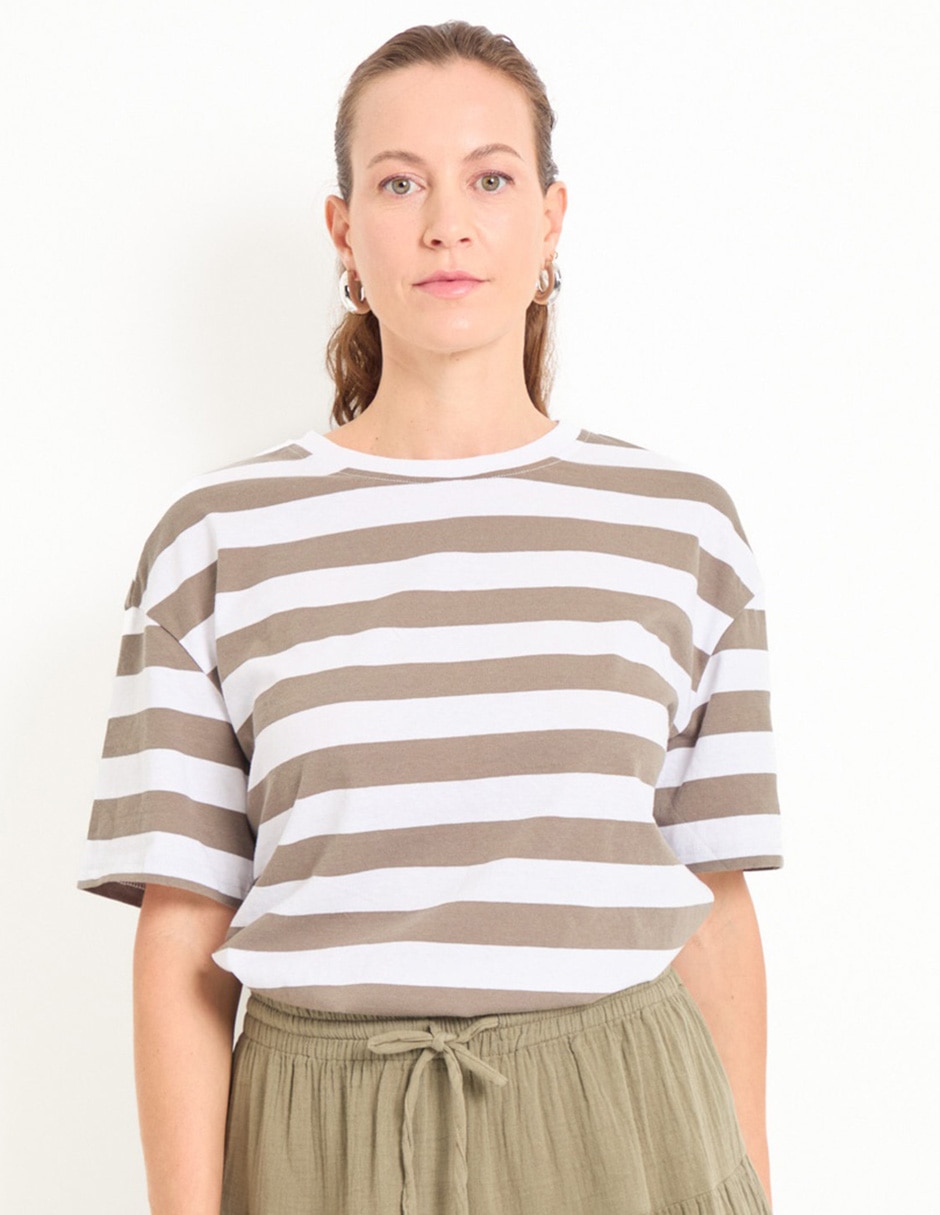 Playera manga corta cuello redondo para mujer