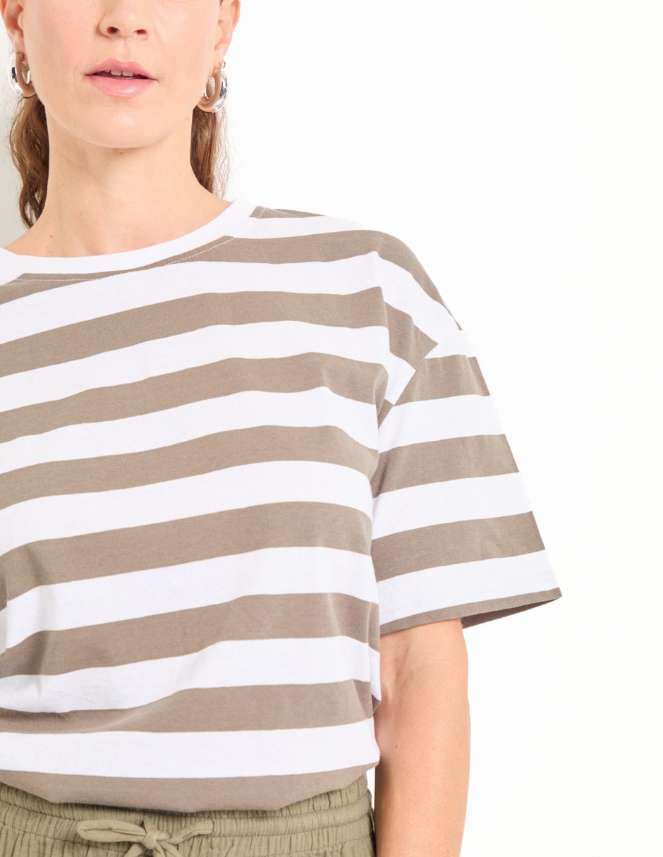 Playera manga corta cuello redondo para mujer 4
