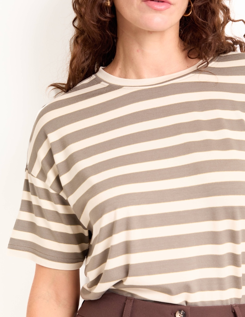 Playera manga corta cuello redondo para mujer 4