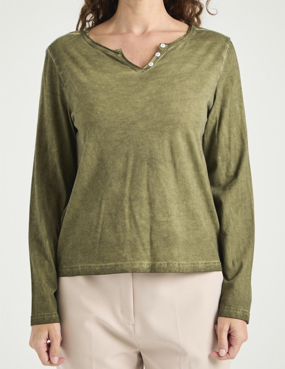 Playera manga larga cuello V para mujer 5