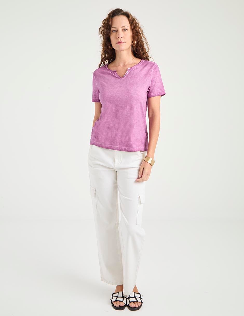 Playera manga corta cuello henley para mujer 3