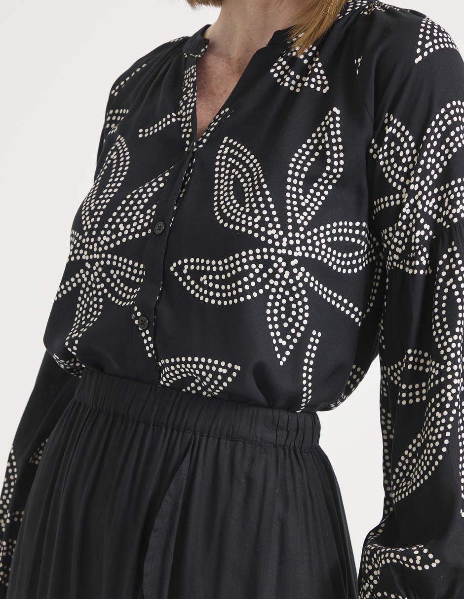 BLUSA WKM25910-11 WEEKEND, G, NEGRO