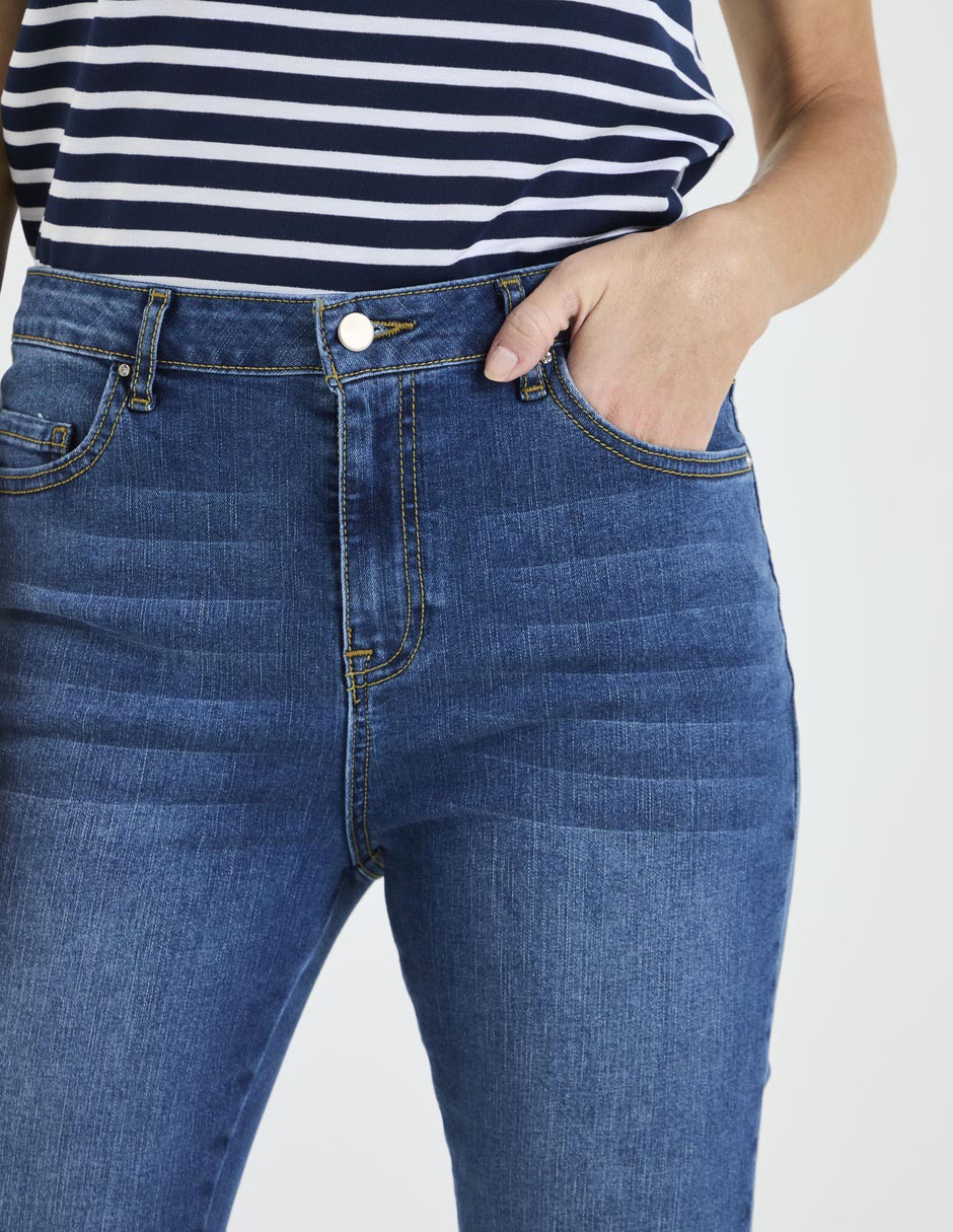 Jeans flare para mujer 4
