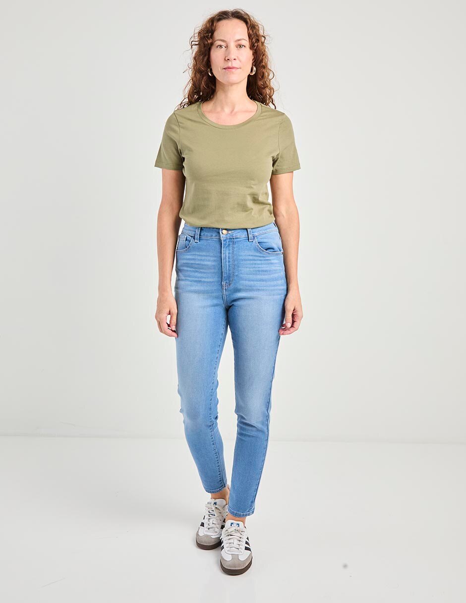 Playera manga corta cuello redondo para mujer 2
