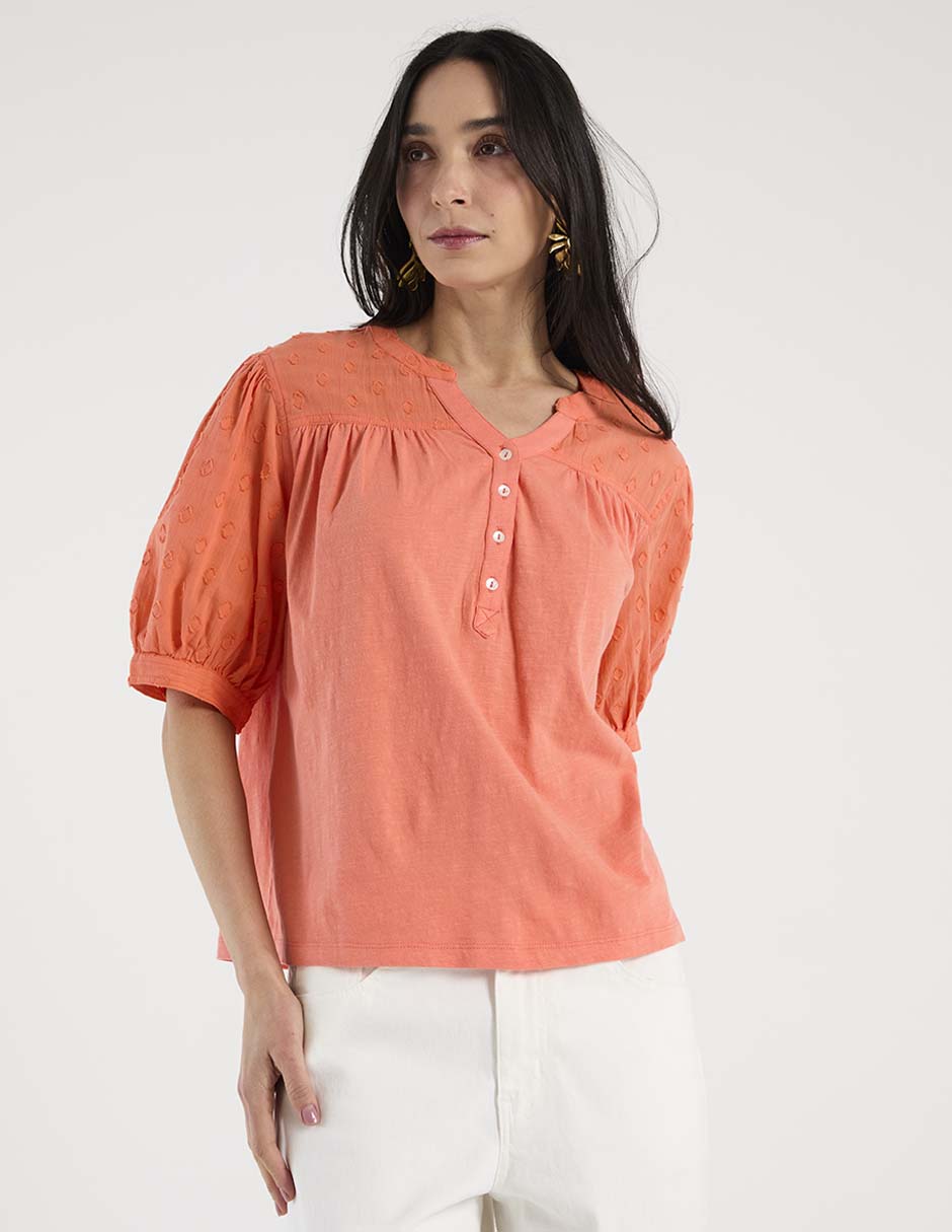 Playera manga al codo cuello V para mujer