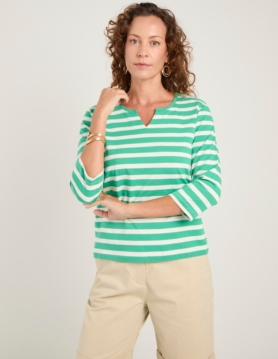 Playera manga 3/4 cuello V para mujer