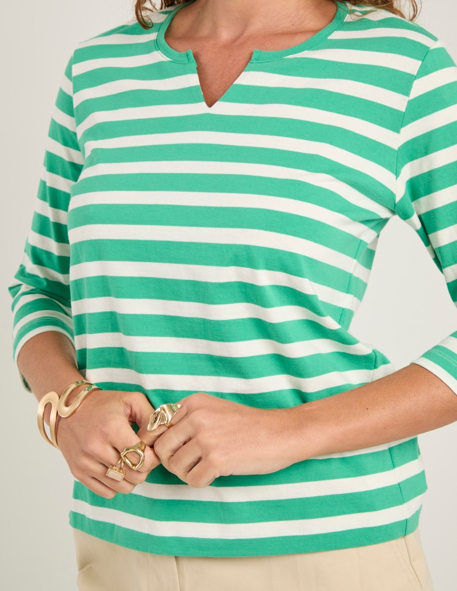 Playera manga 3/4 cuello V para mujer 5