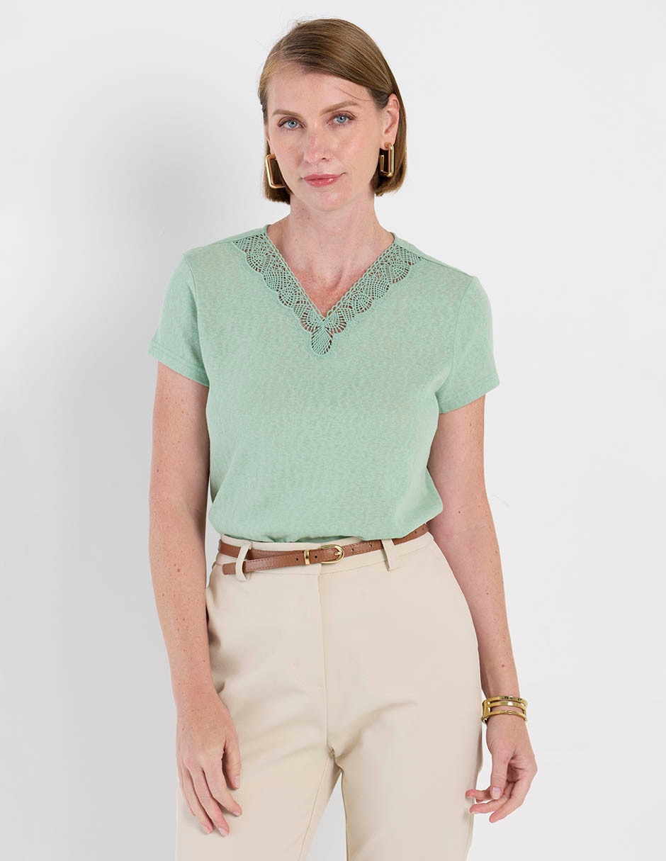 Playera manga corta cuello V para mujer