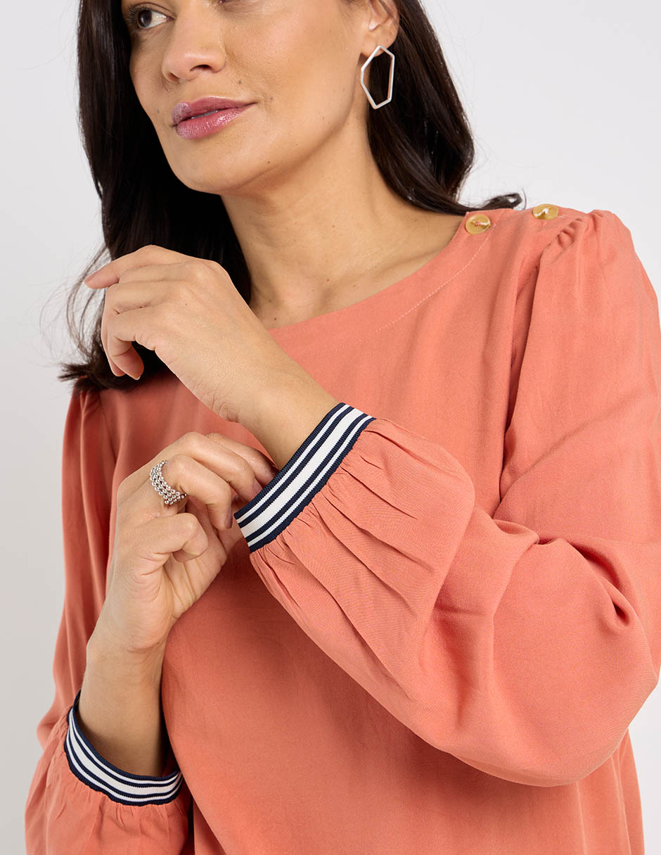 Blusa Weekend manga larga para mujer
