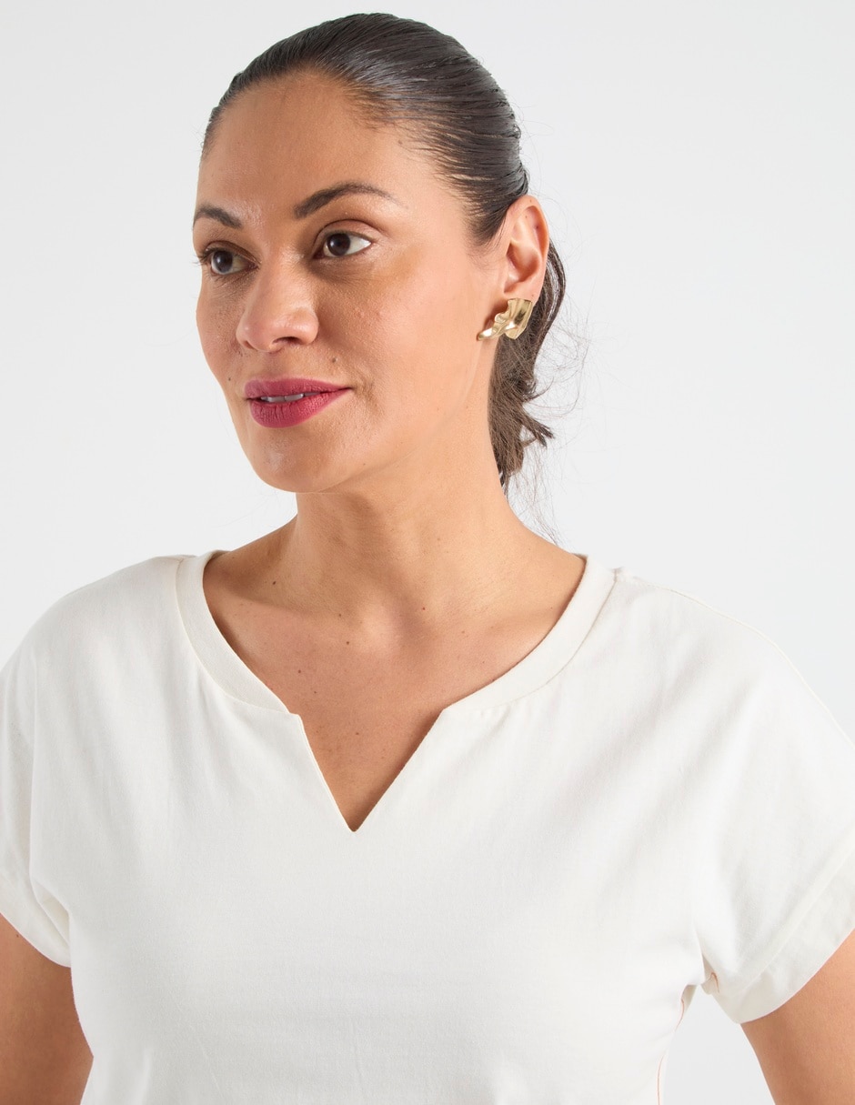 Playera manga corta cuello v para mujer 4