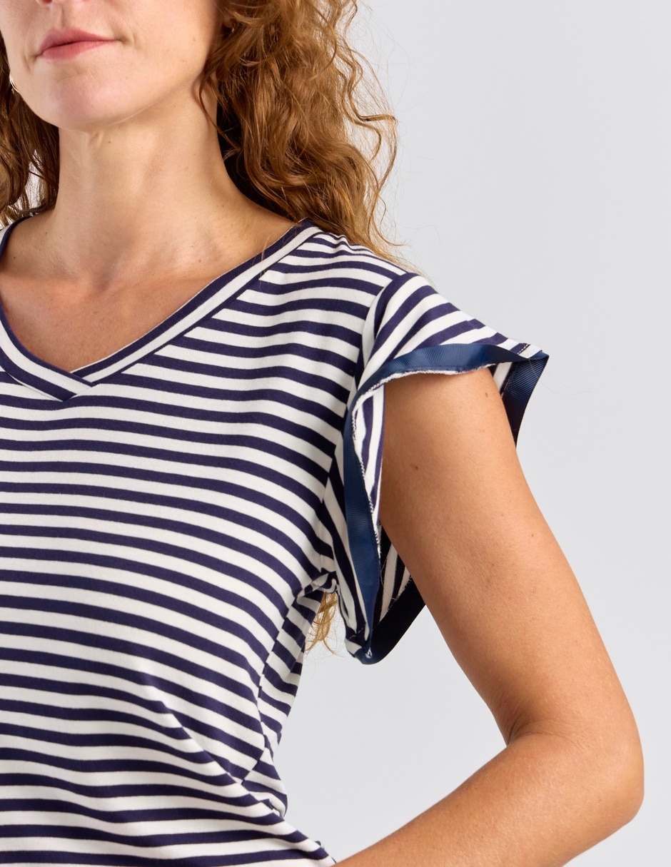 Playera manga corta cuello V para mujer 4