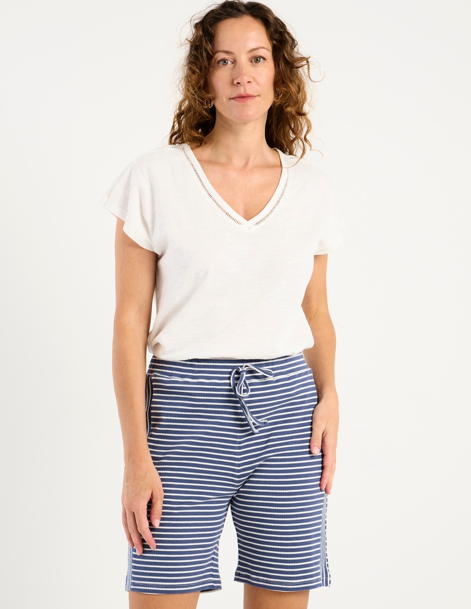 Playera manga corta cuello V para mujer 2