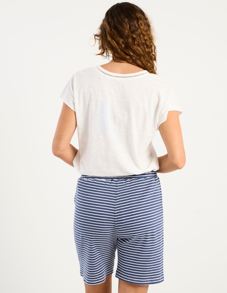 Playera manga corta cuello V para mujer 6