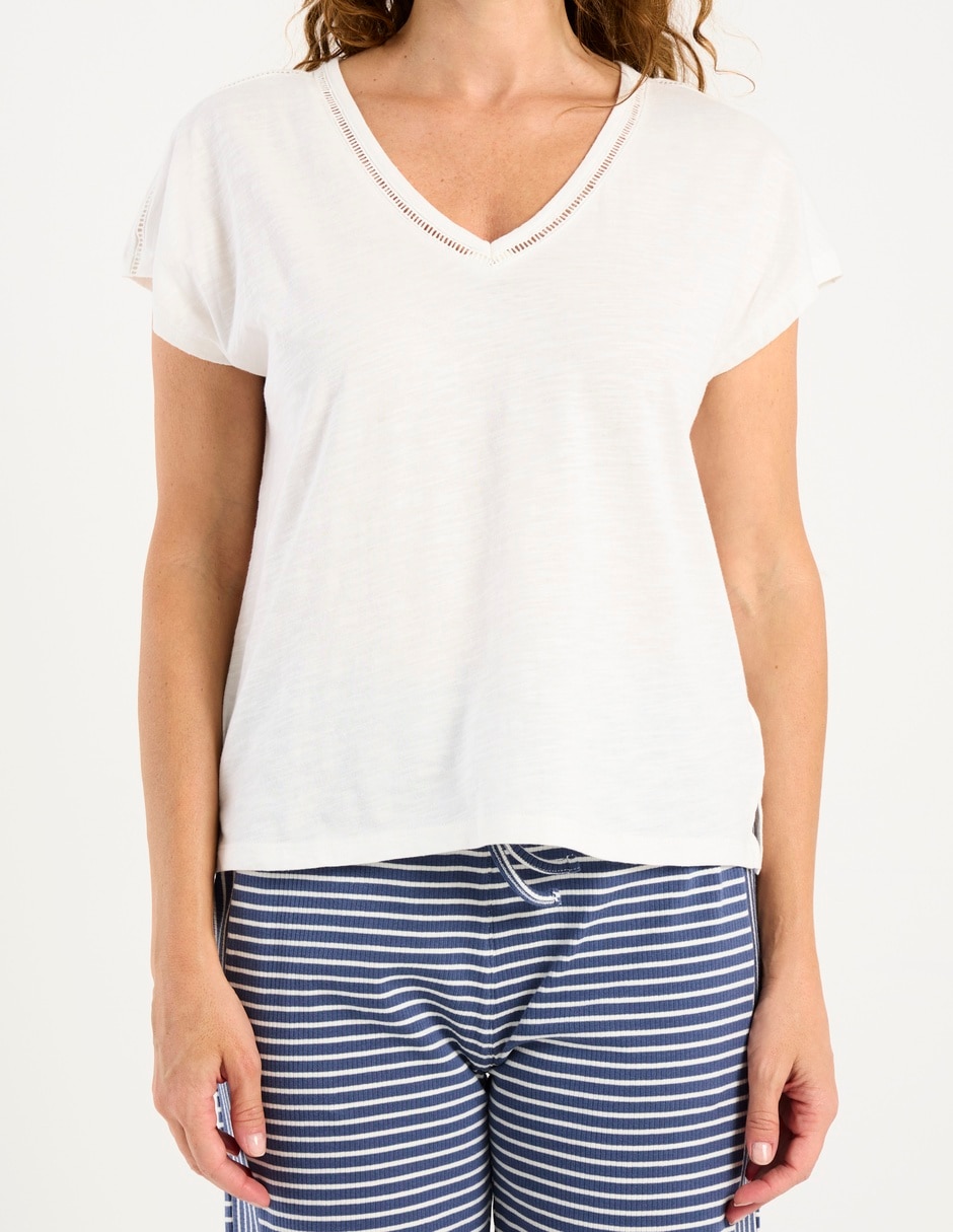 Playera manga corta cuello V para mujer 7