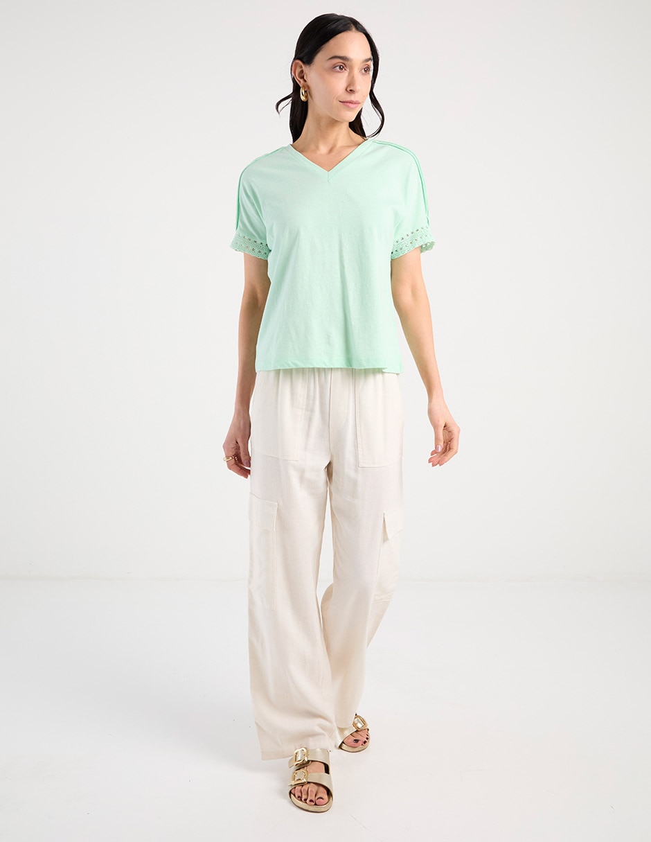 Playera manga corta cuello V para mujer 3