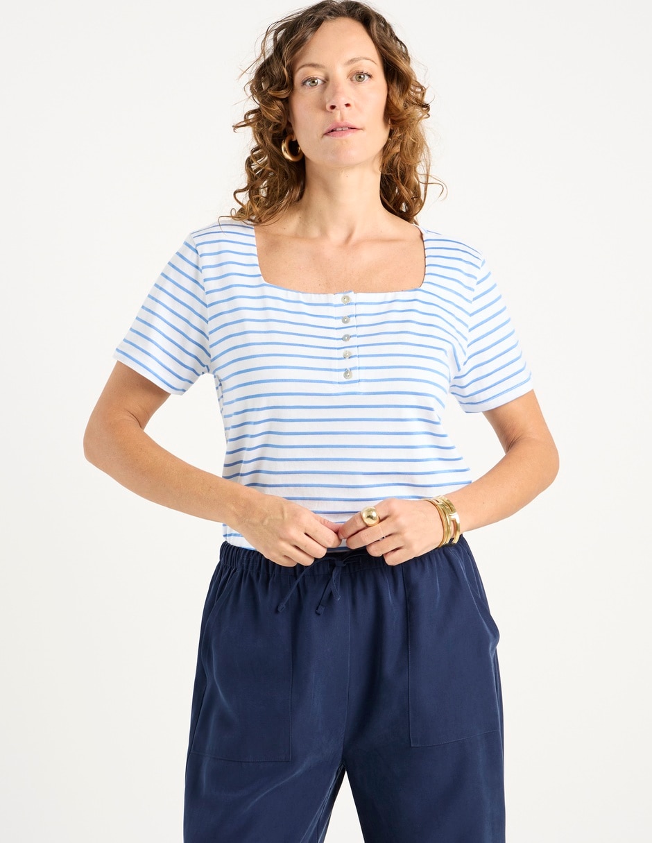 Playera manga corta cuello cuadrado para mujer Playera manga corta cuello cuadrado para mujer
