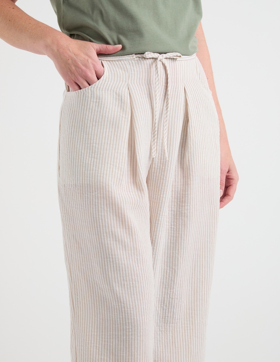 Pantalón capri amplio para mujer 4